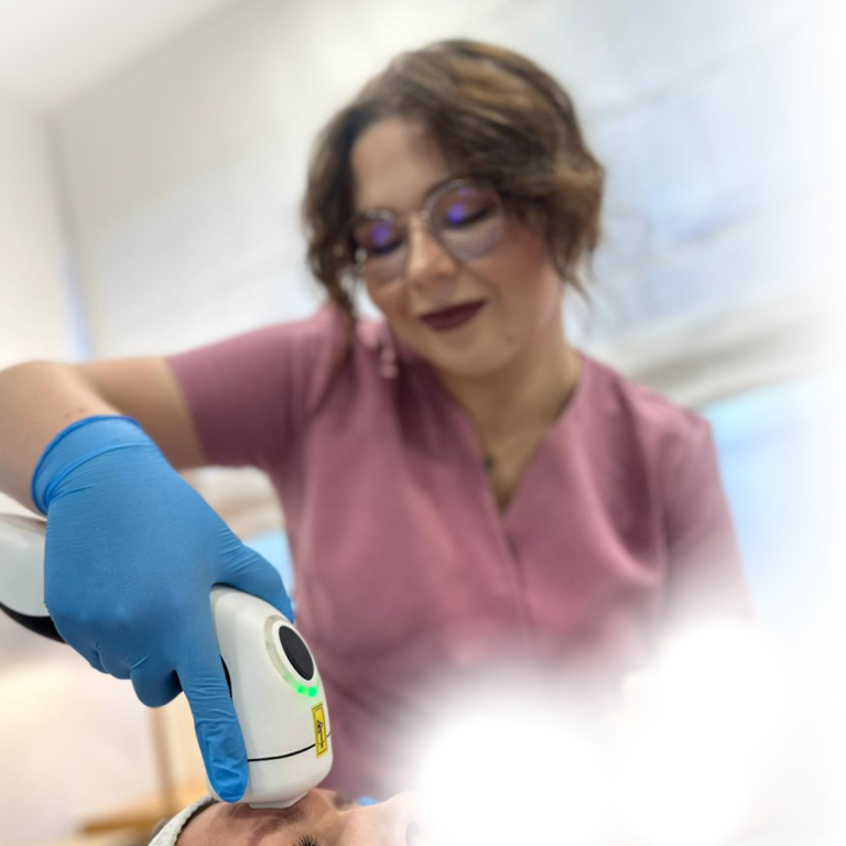 PRZEBARWIENIA POZAPALNE , POSŁONECZNE , HORMONALNE , MELAZMA