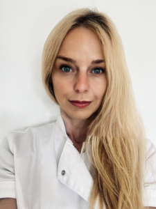 Lek . Kinga Węglicka  blefaroplastyka powiek . Plastyka powiek górnych i dolnych